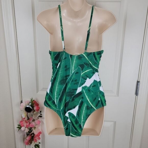 Palm leaf ladder cutout side swimsuit large - Picture 6 of 10